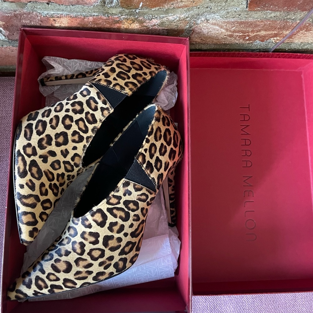 FINAL SALE ‼️Tamara Mellon Leopard Print Calf Hair Stiletto Heels - Picture 2 of 7